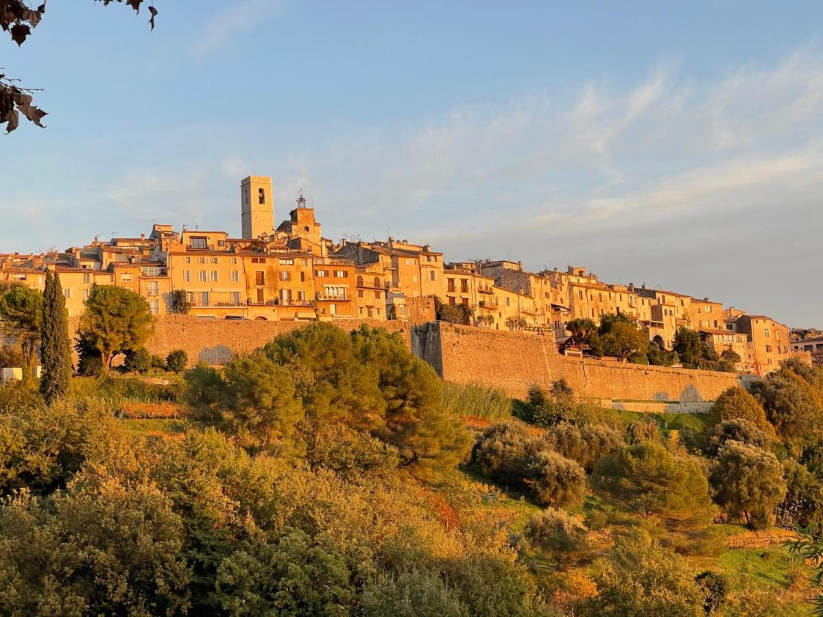 Bastide Les 3 Portes Saint-Paul-de-Vence Exterior photo